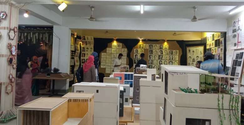 হাবিপ্রবির স্থাপত্যে বিভাগে 'বিহঙ্গ বন্দনা' শীর্ষক প্রদর্শনী। ছবি: ইত্তেফাক exhibition1