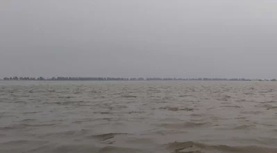 হাওরে বেড়েছে পানি। 