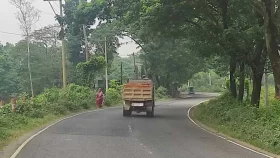 চট্টগ্রাম-কক্সবাজার মহাসড়কের বিপজ্জনক ৪৫ বাঁক যেন মরণফাঁদ