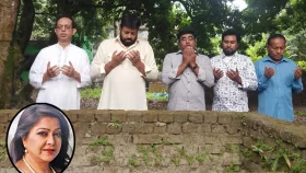 দিতির কবরে ওমর সানির শ্রদ্ধা