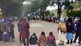 শাবিতে শিক্ষার্থীদের সড়ক অবরোধ
