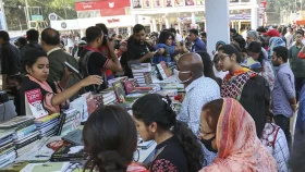 বইমেলা পেছানোর পক্ষে কোভিড পরামর্শক কমিটি