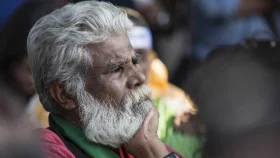 কাঁদলেন মাসুম আজিজ