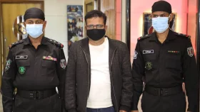 আইজিপির-সাংসদের আত্মীয় পরিচয়ে চালাতেন তিনি&nbsp;
