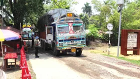 আসছে কম, বাড়ছে দাম
