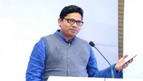 অভিনয়ে নাম লেখালেন পলক