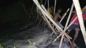 আওয়ামী লীগ নেতার বিরুদ্ধে ফসল রক্ষা বাঁধ ভেঙে দেওয়ার অভিযোগ