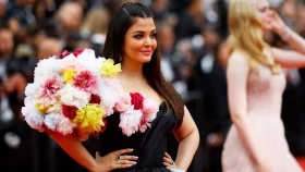 কানের লালগালিচায় ঐশ্বরিয়া ফুল&nbsp;