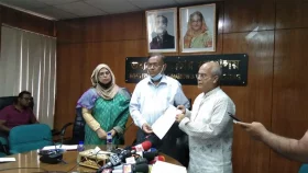 অগ্নিকাণ্ডে নাশকতার যোগ থাকতে পারে: তথ্যমন্ত্রী