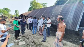ছাতকে বন্যায় ঘর হারানো মানুষের ঠিকানা এখন খোলা আকাশ&nbsp;