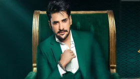নায়িকাকে জড়িয়ে না ধরার শর্তে হলিউডে কাজ করবেন অনন্ত