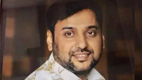 দেশে ফিরেছেন সম্রাট, হাইকোর্টকে জানালেন তার আইনজীবী