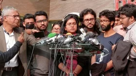 ডিবি কার্যালয় থেকে বেরিয়ে যা বললেন বুয়েট শিক্ষার্থীরা