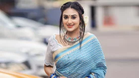 &lsquo;শরতের জবা&rsquo; নিয়ে কুসুম