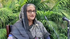 জনসভায় যোগ দিতে রংপুরে প্রধানমন্ত্রী