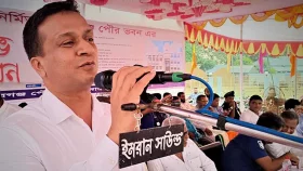 ভোট চাওয়া ডিসির বিরুদ্ধে ব্যবস্থা নিতে ইসির নির্দেশ