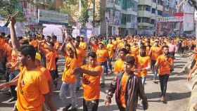 খুলনায় প্রধানমন্ত্রীর জনসভায় আসছেন নেতা-কর্মীরা