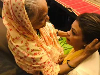অবশেষে মায়ের কোলে ফেরা। ছবি: সংগৃহীত