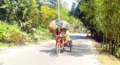 দিনাজপুরে তাপমাত্রা বিরাজ করছে ৩৭ ডিগ্রি সেলসিয়াসের ওপরে। বইছে লু হাওয়া।