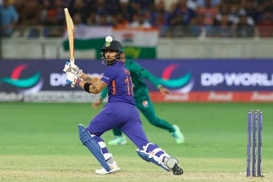 পাকিস্তানকে হারিয়ে শুভ সূচনা ভারতের