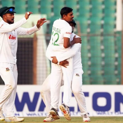তাইজুল-মিরাজ ঝলকে স্বস্তি নিয়ে মাঠ ছাড়লেন টাইগাররা