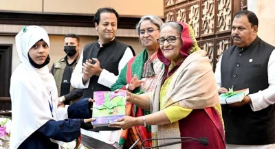 বিনামূল্যে পাঠ্যপুস্তক বিতরণ উদ্বোধন করেছেন প্রধানমন্ত্রী। ছবি: সংগৃহীত