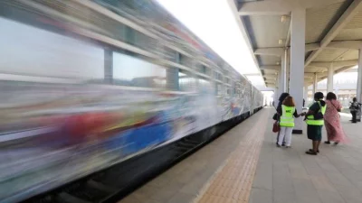 32 people have been kidnapped from a railway station in Nigeria's southern Edo state.
