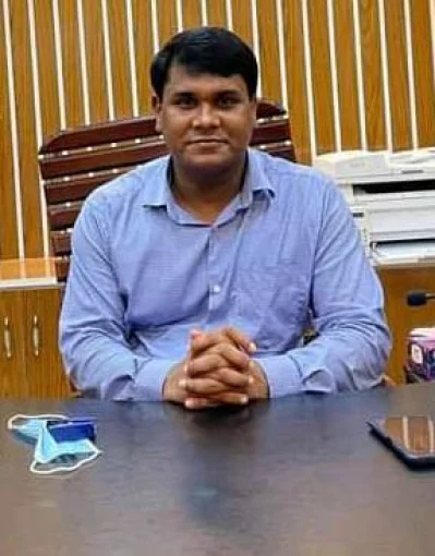 খুলনার দাকোপ উপজেলা নির্বাহী কর্মকর্তার (ইউএনও) মিন্টু বিশ্বাস। ছবি: ইত্তেফাক