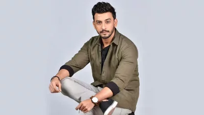 আজ টলিউড অভিনেতা বনি সেনগুপ্ত ইডি কার্যালয়ে হাজির হন।