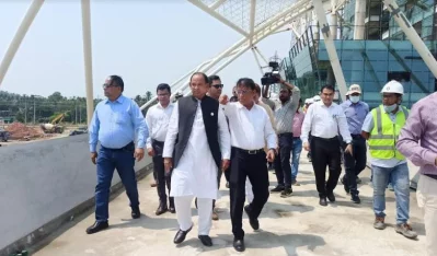 পরিদর্শনে গেছেন রেলমন্ত্রী। ছবি: ইত্তেফাক
