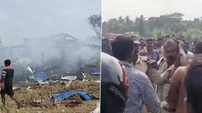 ভানুর কারখানায় বাজি ছাড়াও বোমা বানানো হতো। 