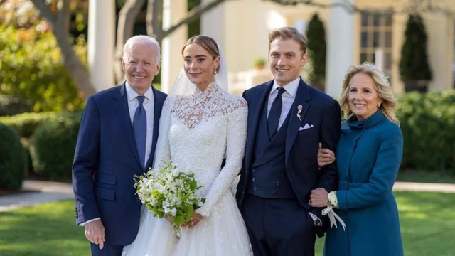 বাইডেনের নাতনি নাওমি বাইডেনের বিয়ে।