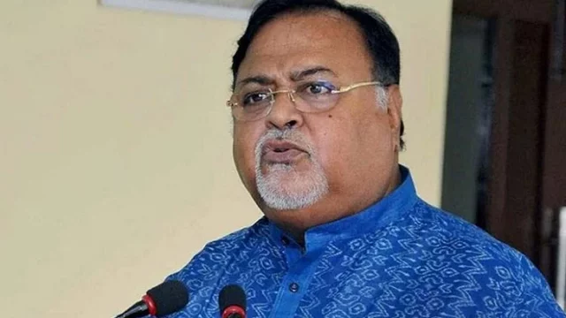 পশ্চিমবঙ্গে নতুন নিয়োগ দুর্নীতি: আবারো সমস্যায় মমতা ব্যানার্জীর দল?