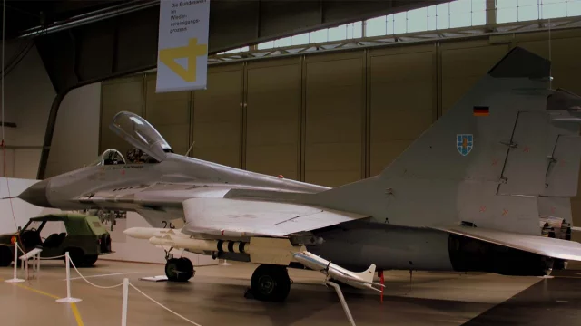 আর একটি মিগ-২৯ এখন জার্মানির একটি জাদুঘরে রাখা হয়েছে।