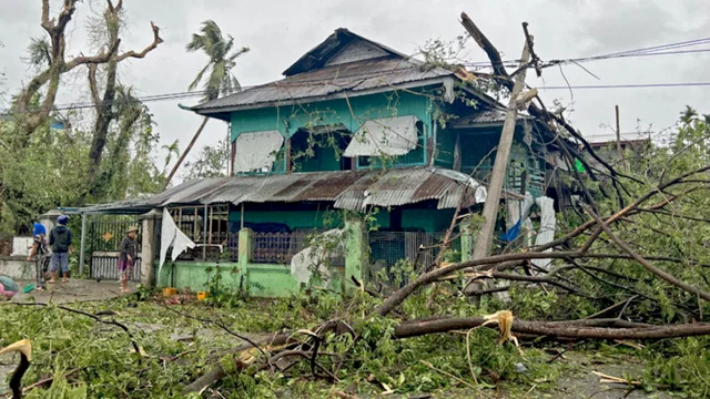 মিয়ানমারে ঘূর্ণিঝড় মোখার তাণ্ডব