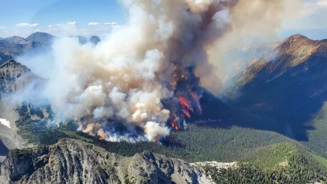 কানাডায় দাবানল