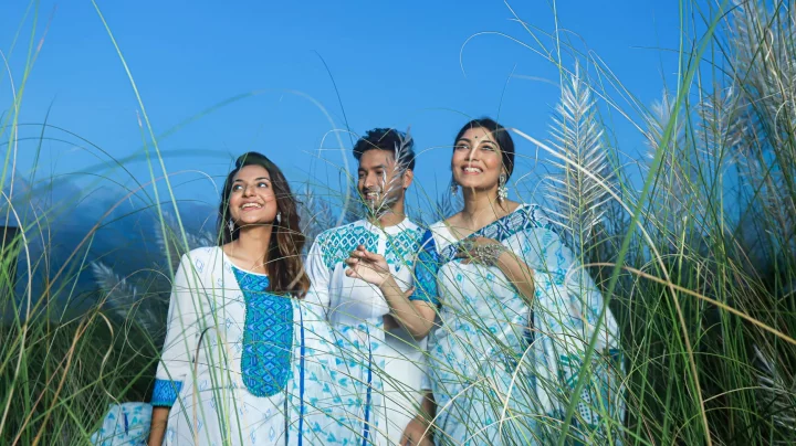 ছবি ও পোশাক: কে ক্র্যাফট