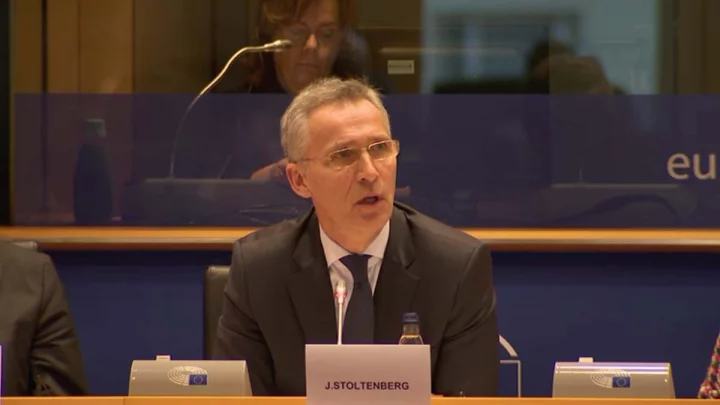 ইইউ এর সেক্রেটারি জেনারেল স্টলটেনবার্গ